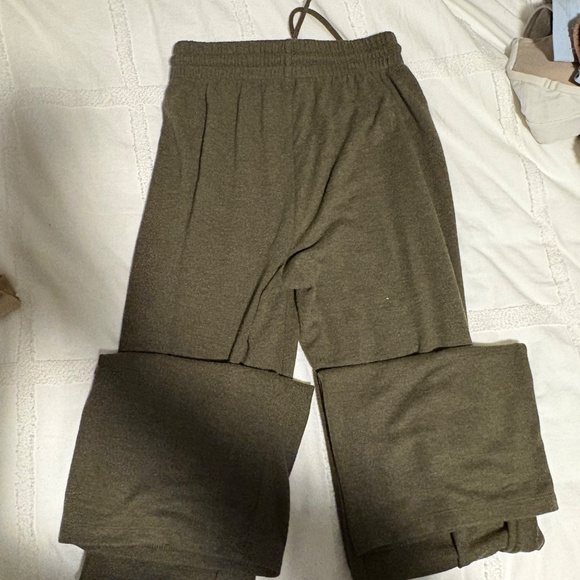 Wilfred Free Lounge Pants – Olive Size XS | Never worn - Picture 2 of 3